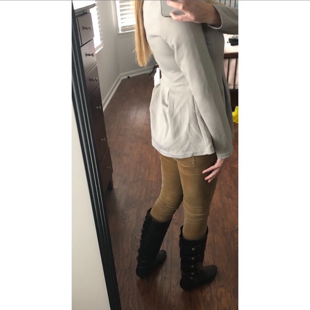 Gray peplum jacket blazer NWOT zip up gorgeous